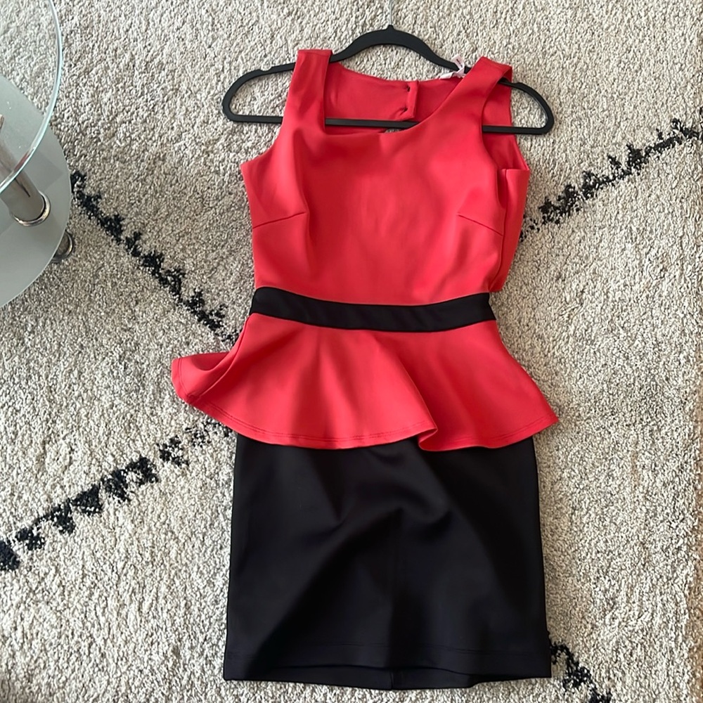 BCBG peplum dress sz S
